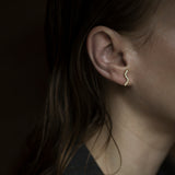 Linear Pierced earring  "S line"