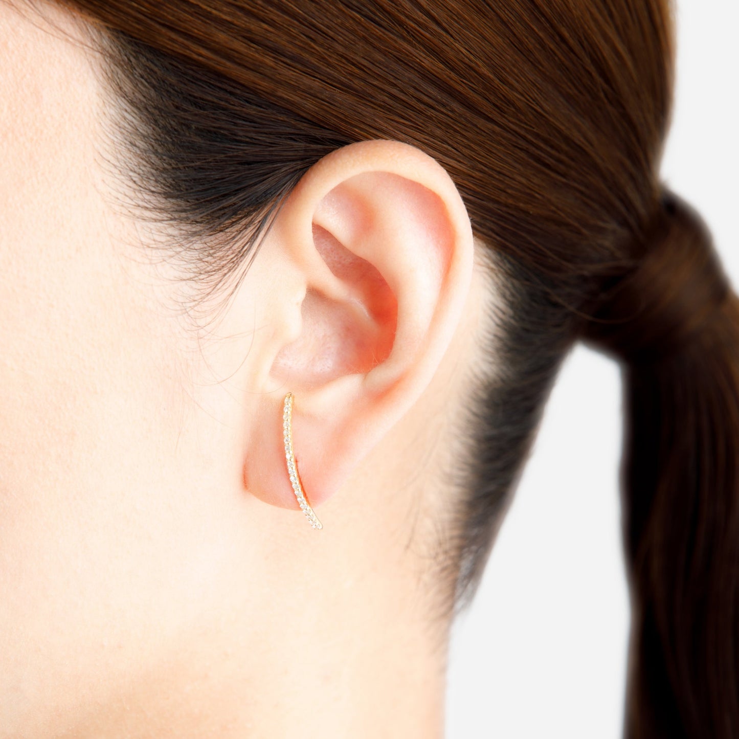 Linear Pireced earring "Smile medium"